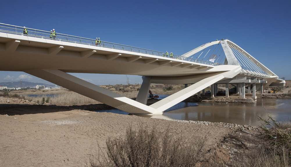 El puente arco más grande de Cataluña. España.- Copisa