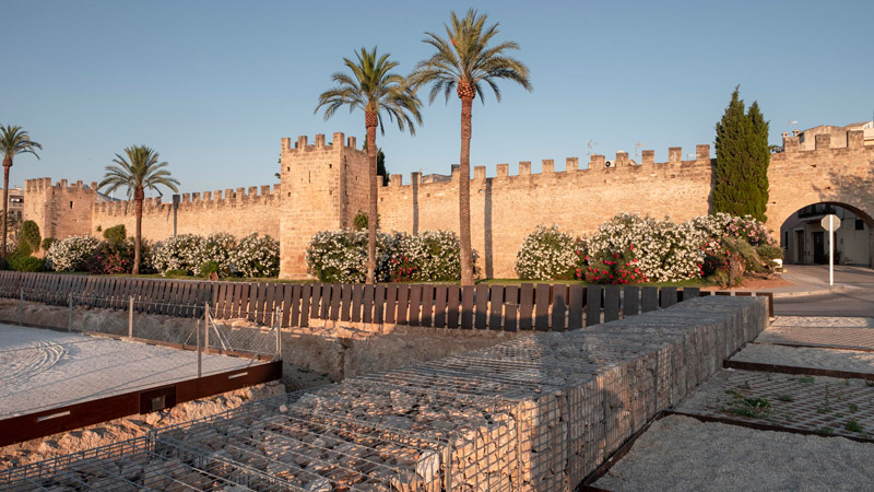 Restauración muralla de Alcúdia